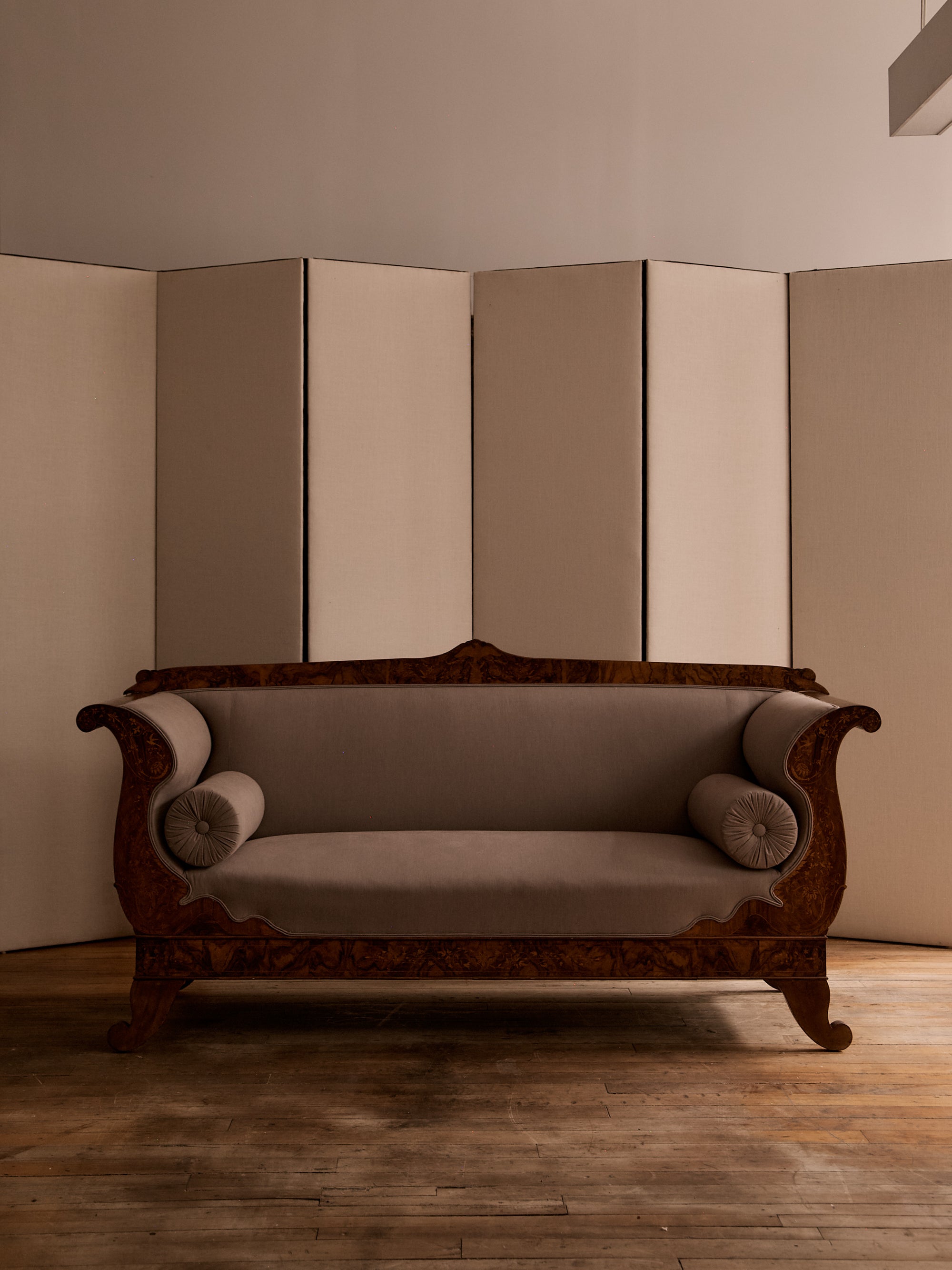 Country House Settee