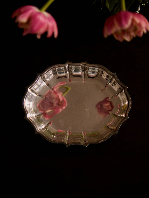 Custom Engraved Silvered Scallop Tray