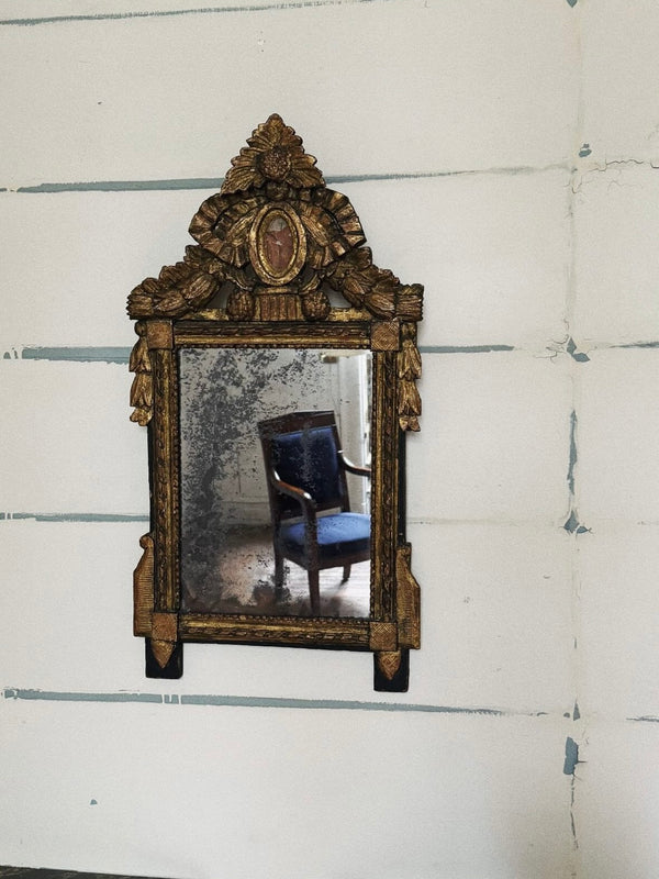 GILT FRAME MIRROR