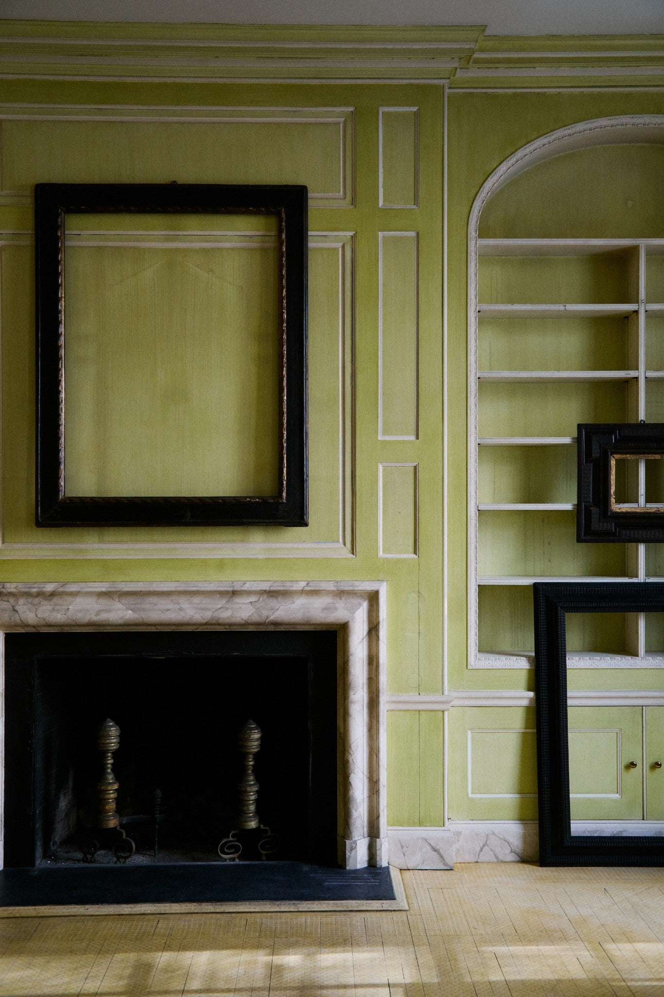 MONUMENTAL EBONIZED & GILT FRAME MIRROR